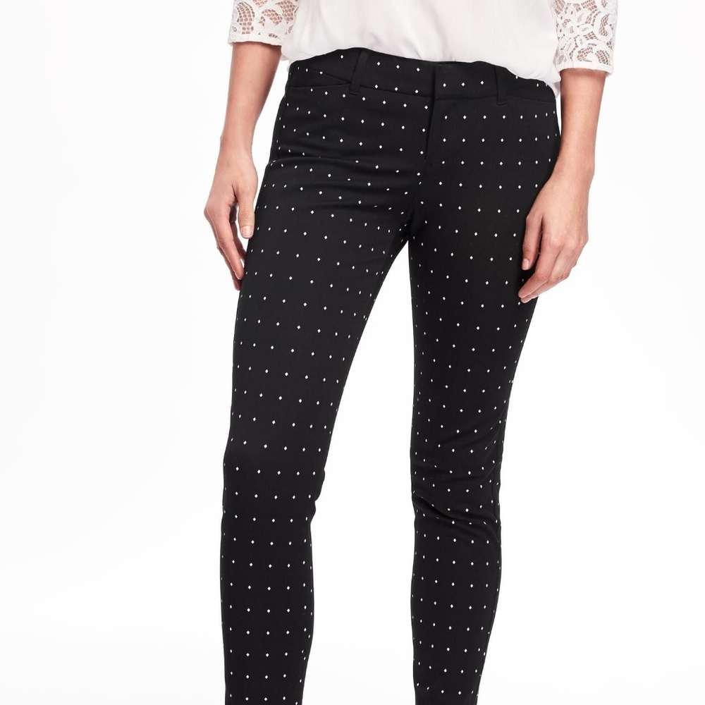 Old Navy Pixie Ankle Pants w/ Diamond Pattern